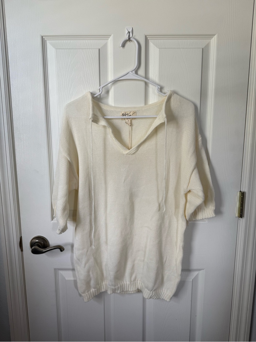 Cream Short-Sleeve V-Neck Knit Top